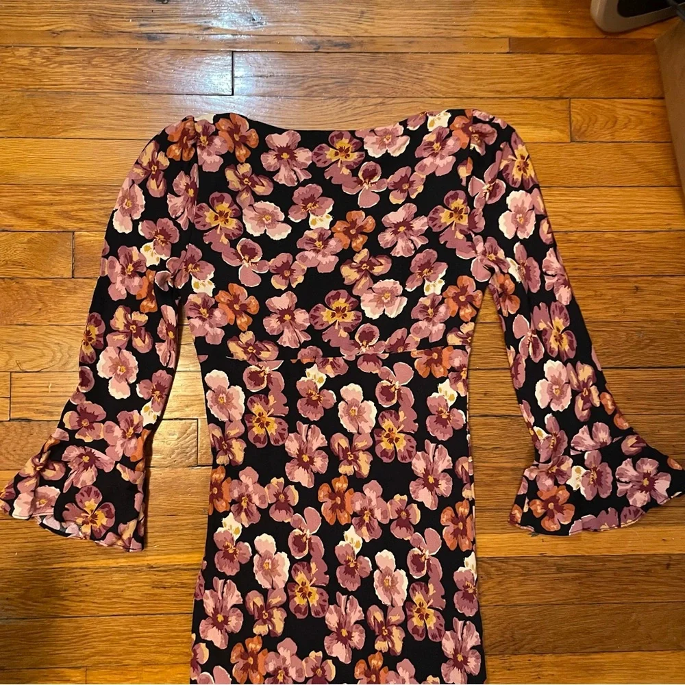NWT Reformation Kiley Floral Print Half Sleeve Bodycon Midi Dress Size 4 Pansy - Picture 7 of 11